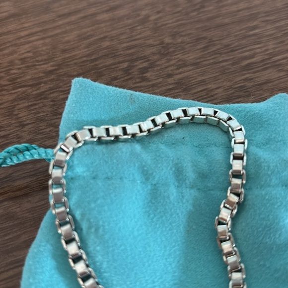 Tiffany & Co. Silver Venetian Bracelet PRICE DROP Today Only Closet clearout - Picture 8 of 10